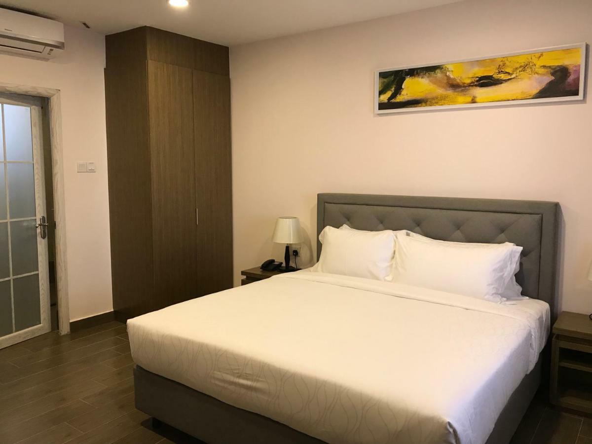 Lotus Seaview Beach Resort, Pengerang Kampung Sungai Rengit Exterior foto