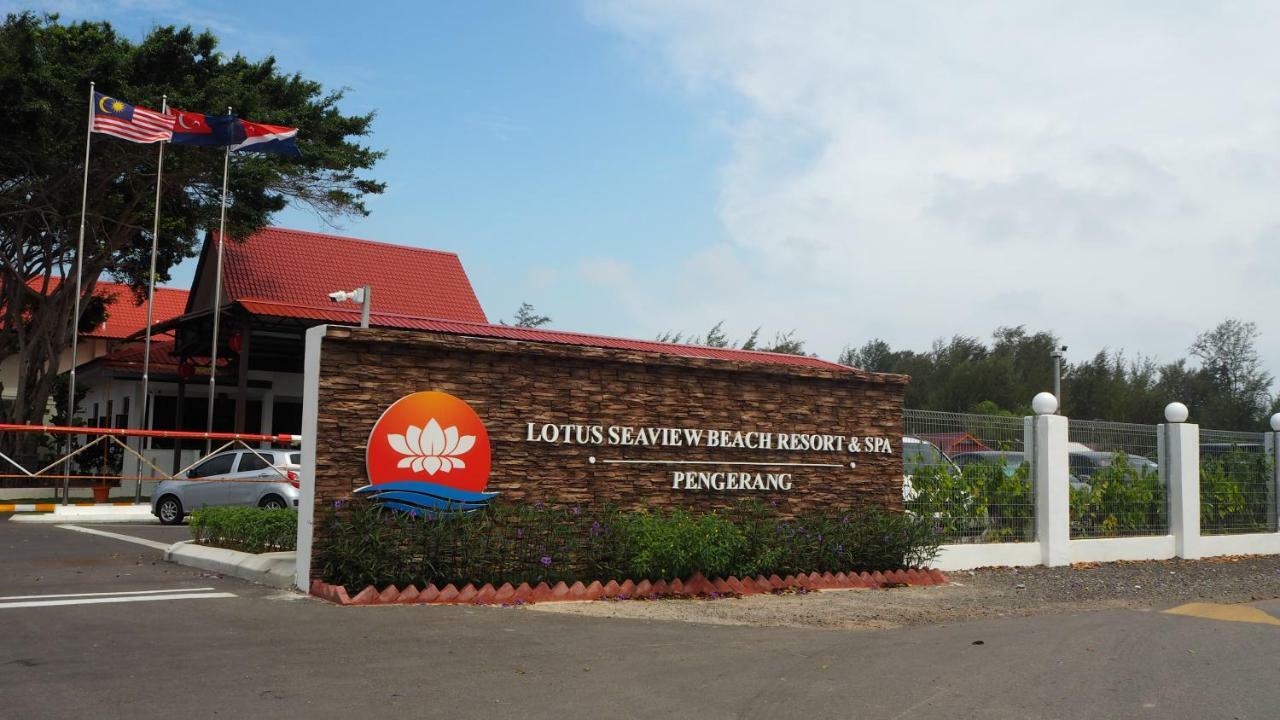 Lotus Seaview Beach Resort, Pengerang Kampung Sungai Rengit Exterior foto